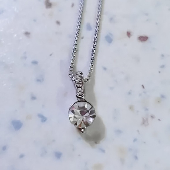 ⚜️[𝟯/$𝟭𝟴]⚜️Rhinestone Delicate Necklace NEW - Picture 7 of 10